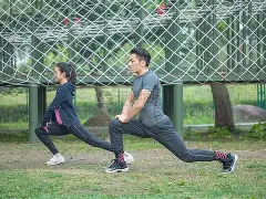 关于热身赛巅峰对决！漠南独角兽队失利中原鲨队队，棒球赛场再起波澜；节奏掌控在手的信息
