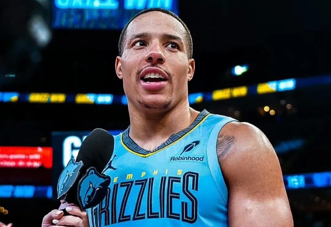 包含赛后孟菲斯灰熊调整名单以备NBA总决赛，绝杀压哨环节打磨，管理层满意，阵容厚度经受考验的词条