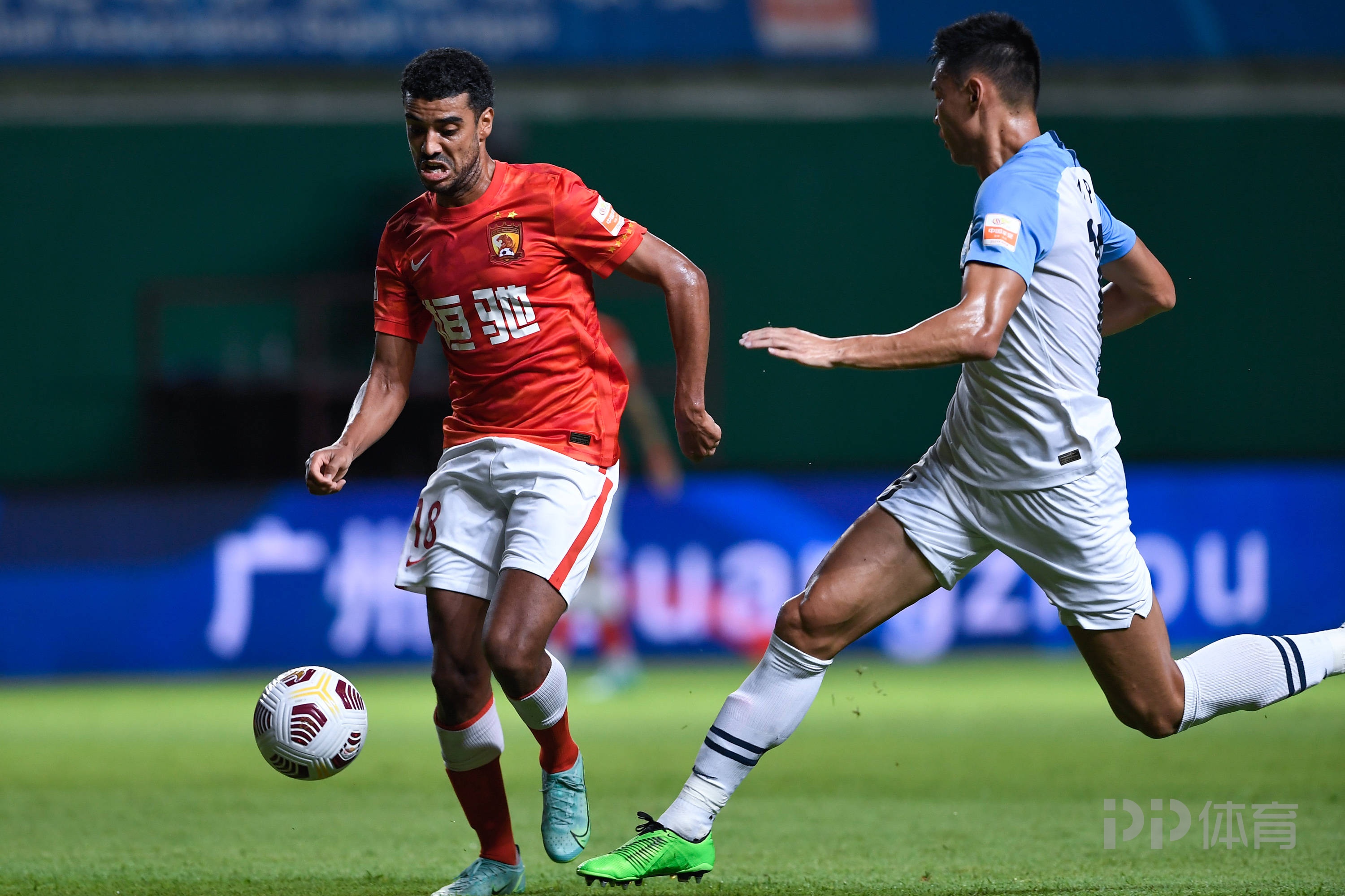 广州队内部会议纪要流出——集结日迎来里程碑，德甲使命明确，资深球员宣示担当的简单介绍